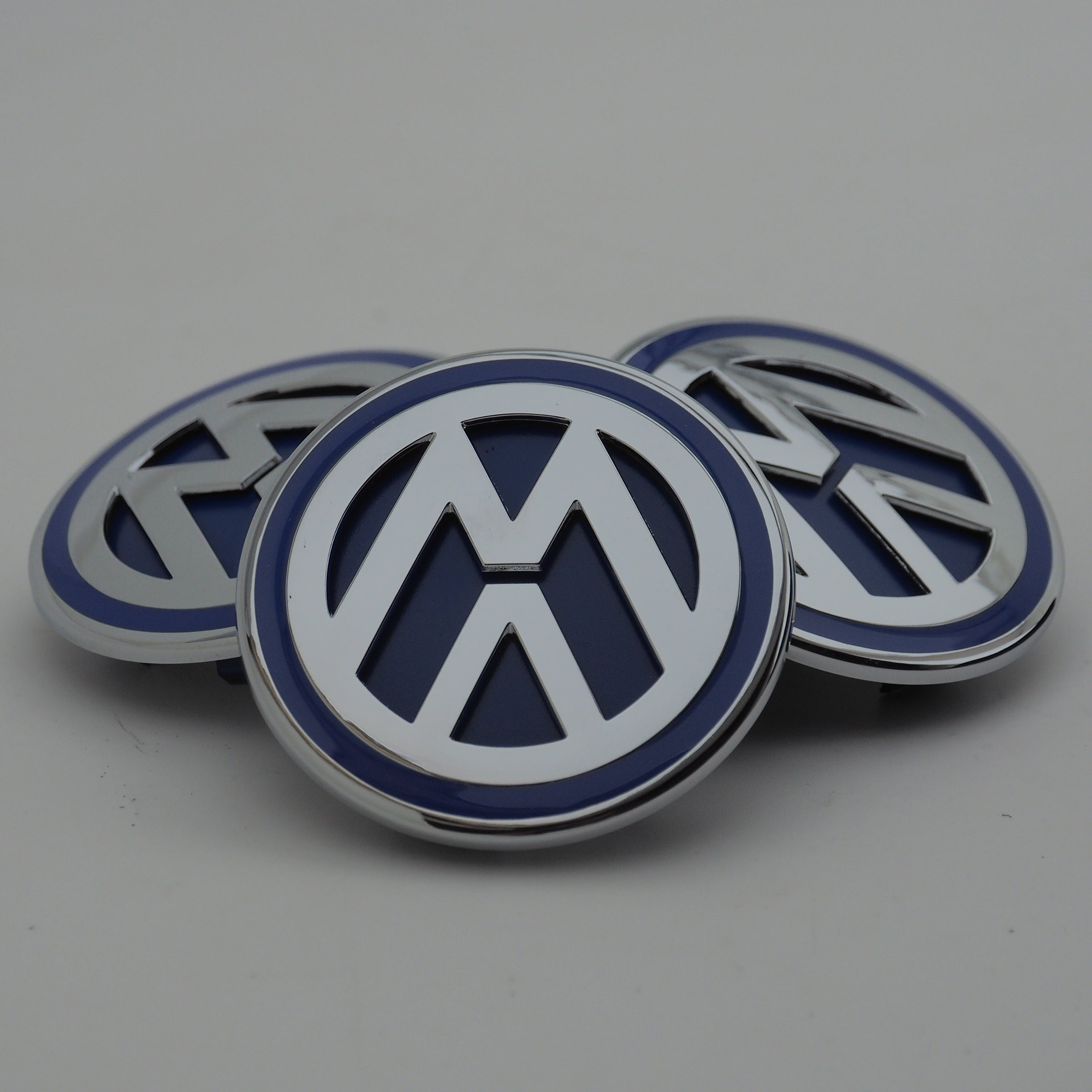 BLUE CHROME RANGE ROVER SIZED VW T5 T6 TRANSPORTER VAN ALLOY WHEEL CENTRE CAPS