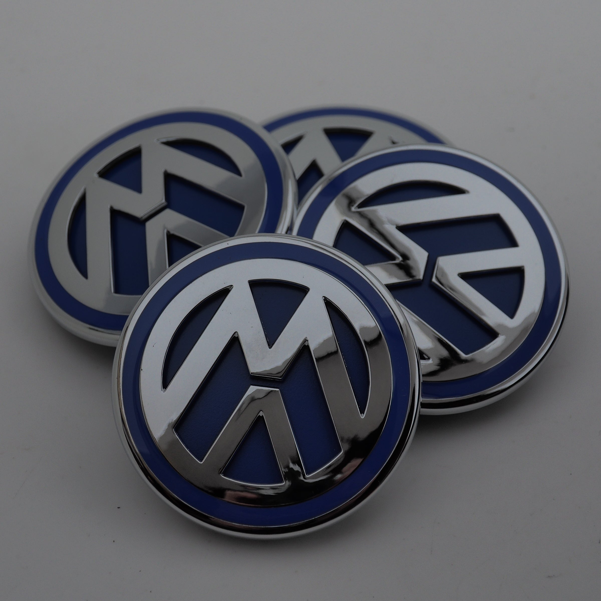 BLUE CHROME RANGE ROVER SIZED VW T5 T6 TRANSPORTER VAN ALLOY WHEEL CENTRE CAPS