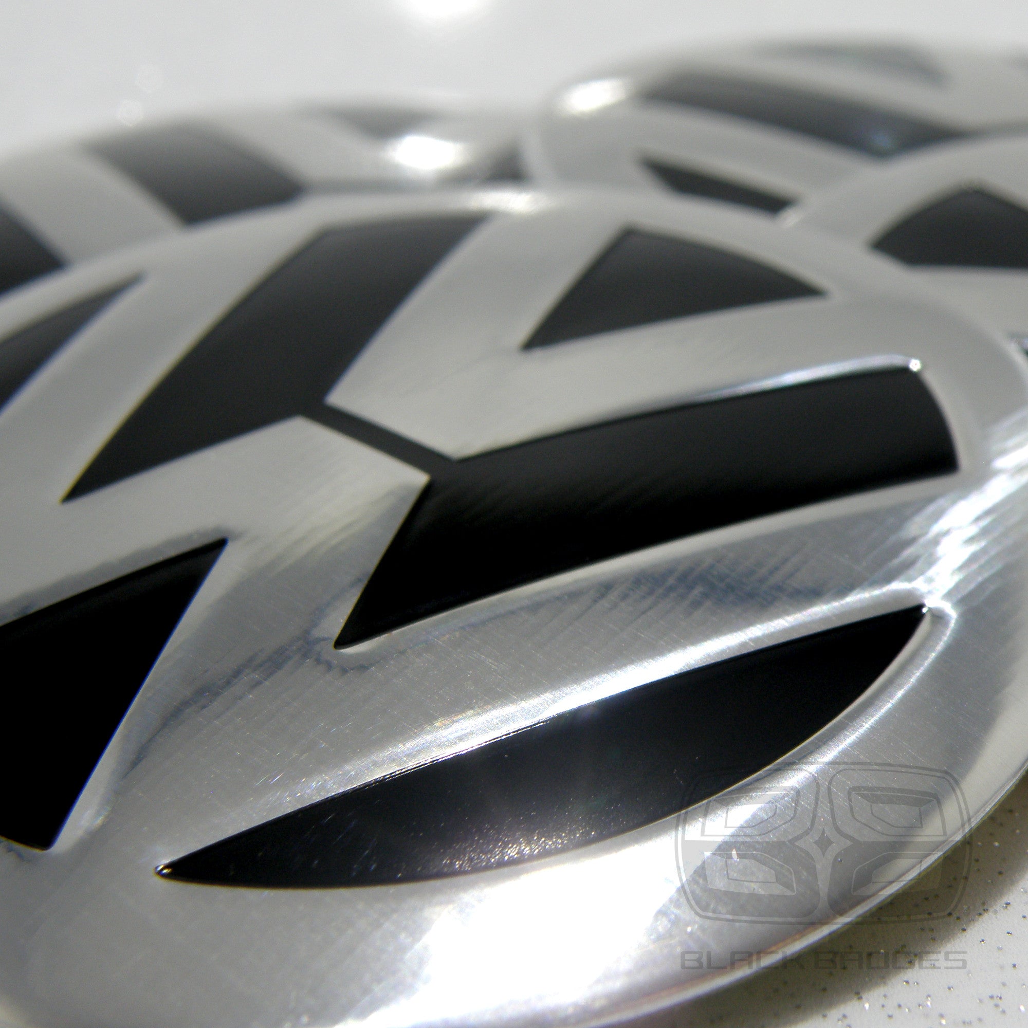VW EMBOSSED BLACK & CHROME 60MM WHEEL CAP TO FIT RANGE ROVER WHEELS