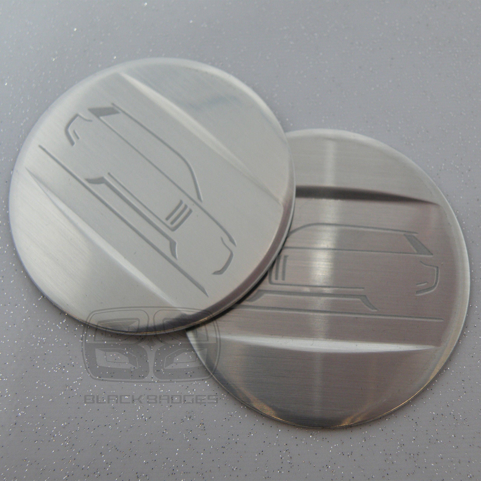 RANGE ROVER VOGUE L494 ROUND BRUSHED ALUMINIUM ROUND PAIR OF B POST BADGES