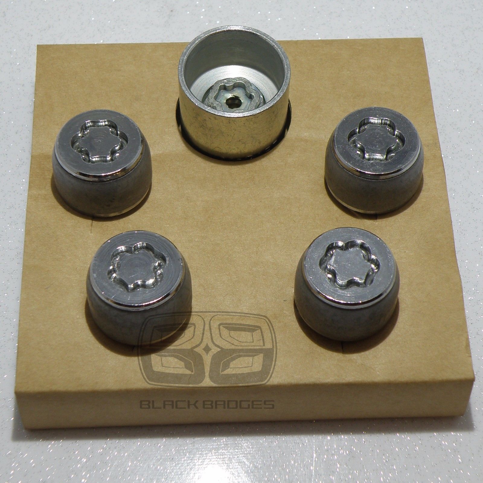 GENUINE LAND RANGE ROVER EVOQUE ALLOY WHEEL NUTS LOCK BOLTS LOCKERS SET & KEY